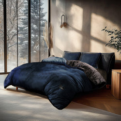 The Velós Comfort Luxe Velvet Bedding Set